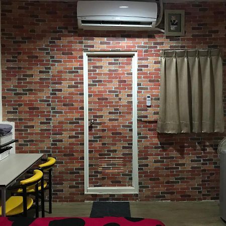 Mickey House-Fuxing Apartment Taichung Exterior foto